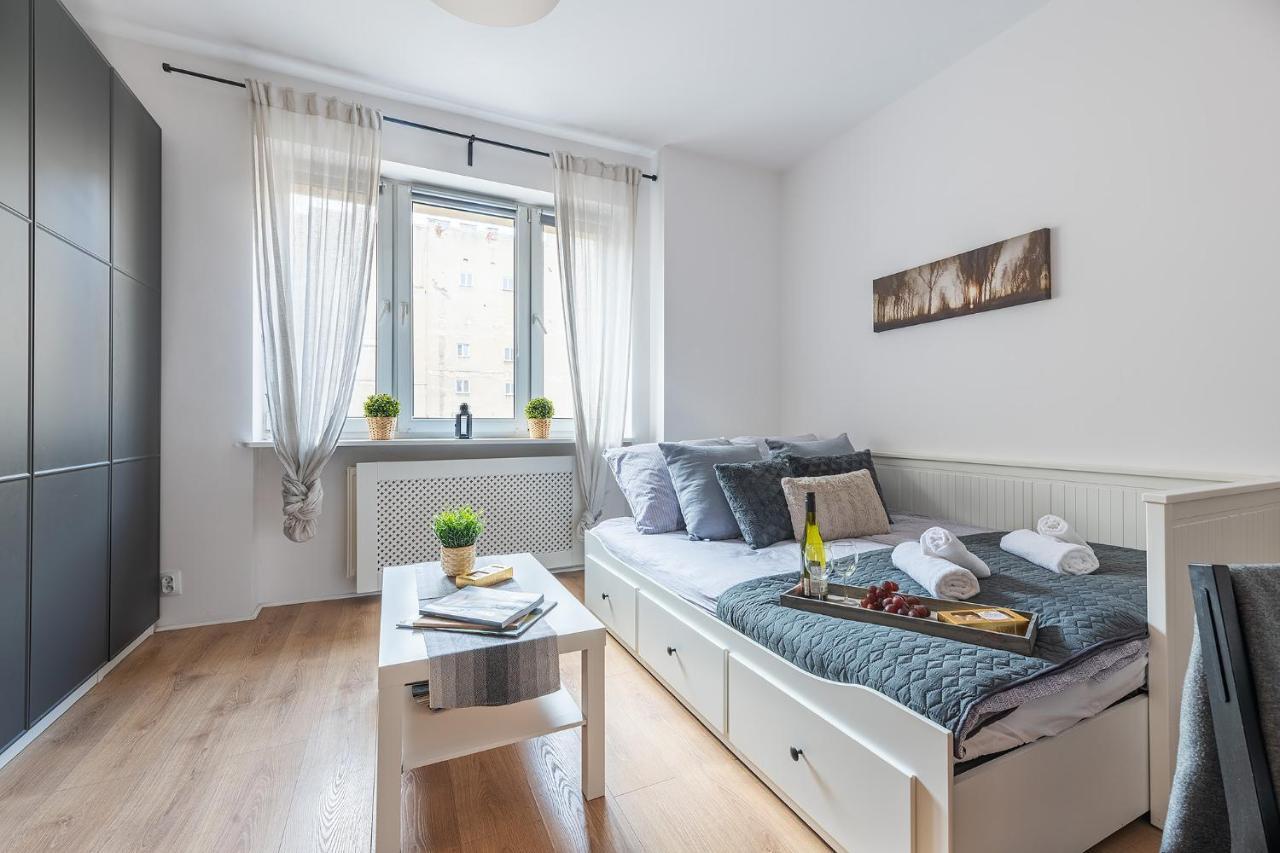 Marszalkowska 83 - Bezplatny Parking - Free Parking - W Pelni Wyposazona Kuchnia - 500M Do Dworca Centralnego - Okna Od Strony Dziedzinca - Wifi - Smart Tv Warsaw Ngoại thất bức ảnh